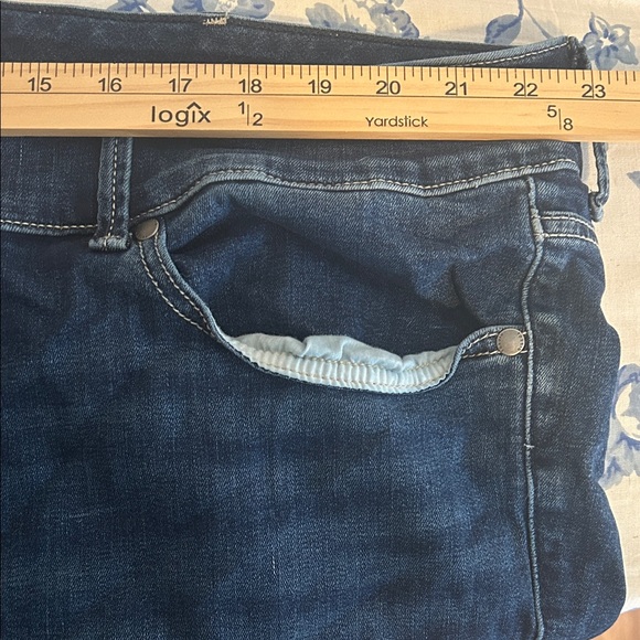 Torrid Dark Blue Super Soft Jeggings EUC 24R - Picture 6 of 11